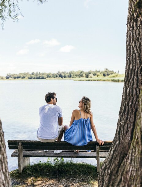 Hotel by the lake ☛ Chiemsee with large garden & pool