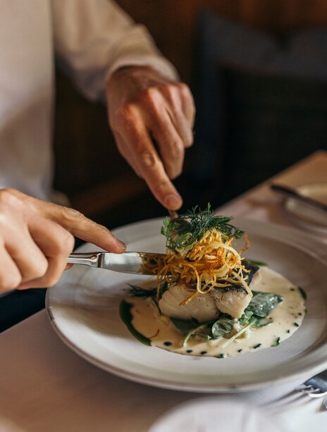 Hotel by the lake ☛ Chiemsee with large garden & pool